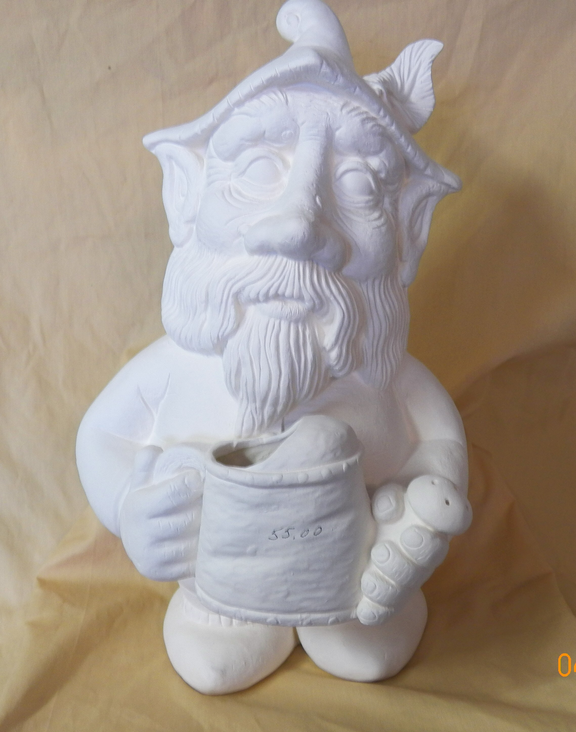 large gnome with watercan 2