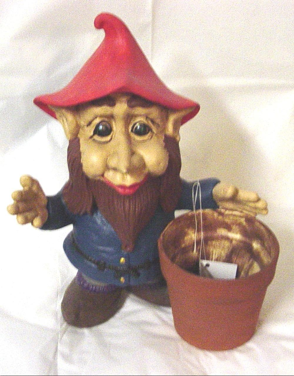 gnome with flower pot