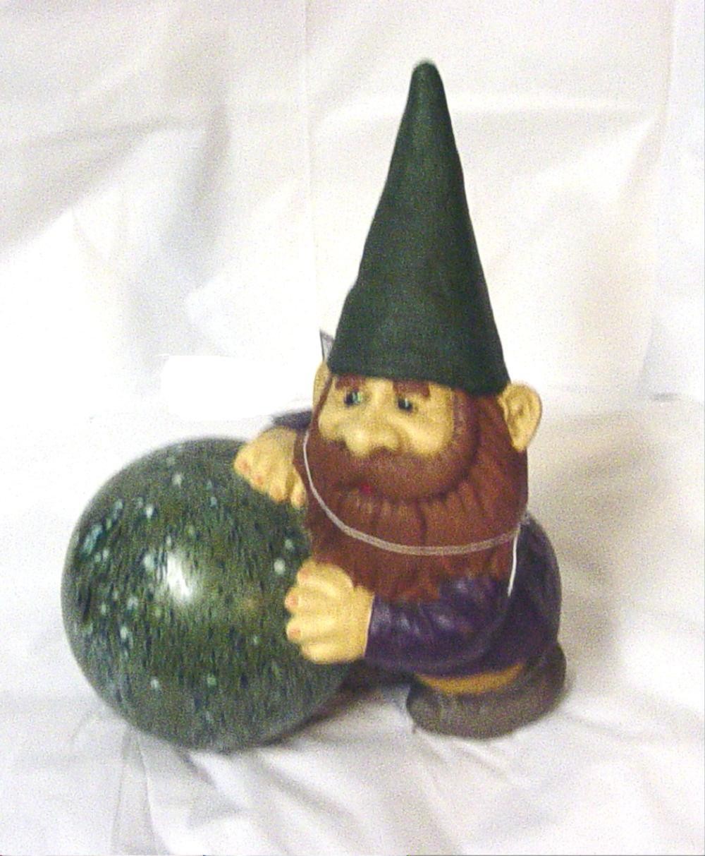 gnome & gazing ball