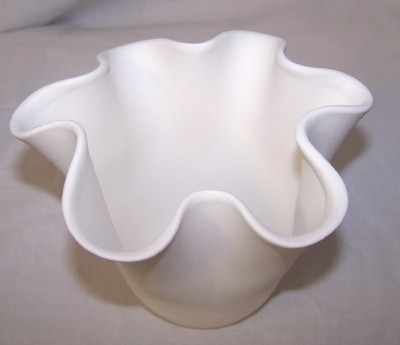 small scallop top vase